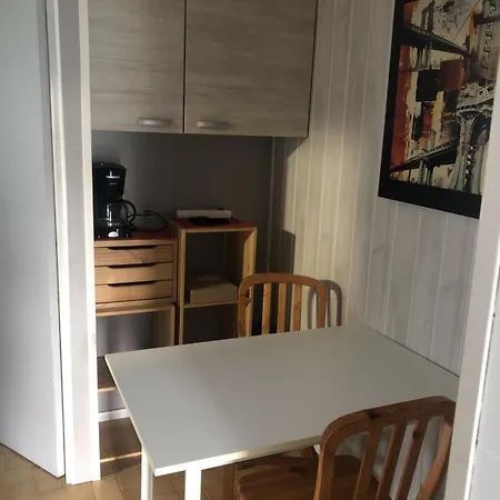 Studio 23 M2 Henri Iv, Centre-Ville Proche Des Thermes Апарт-отель